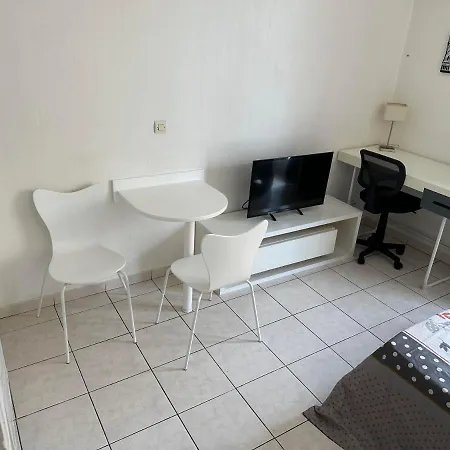 Studio Piscine 150 Metres Bord De 公寓 *