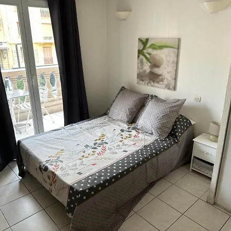 Apartment Studio Piscine 150 Metres Bord De